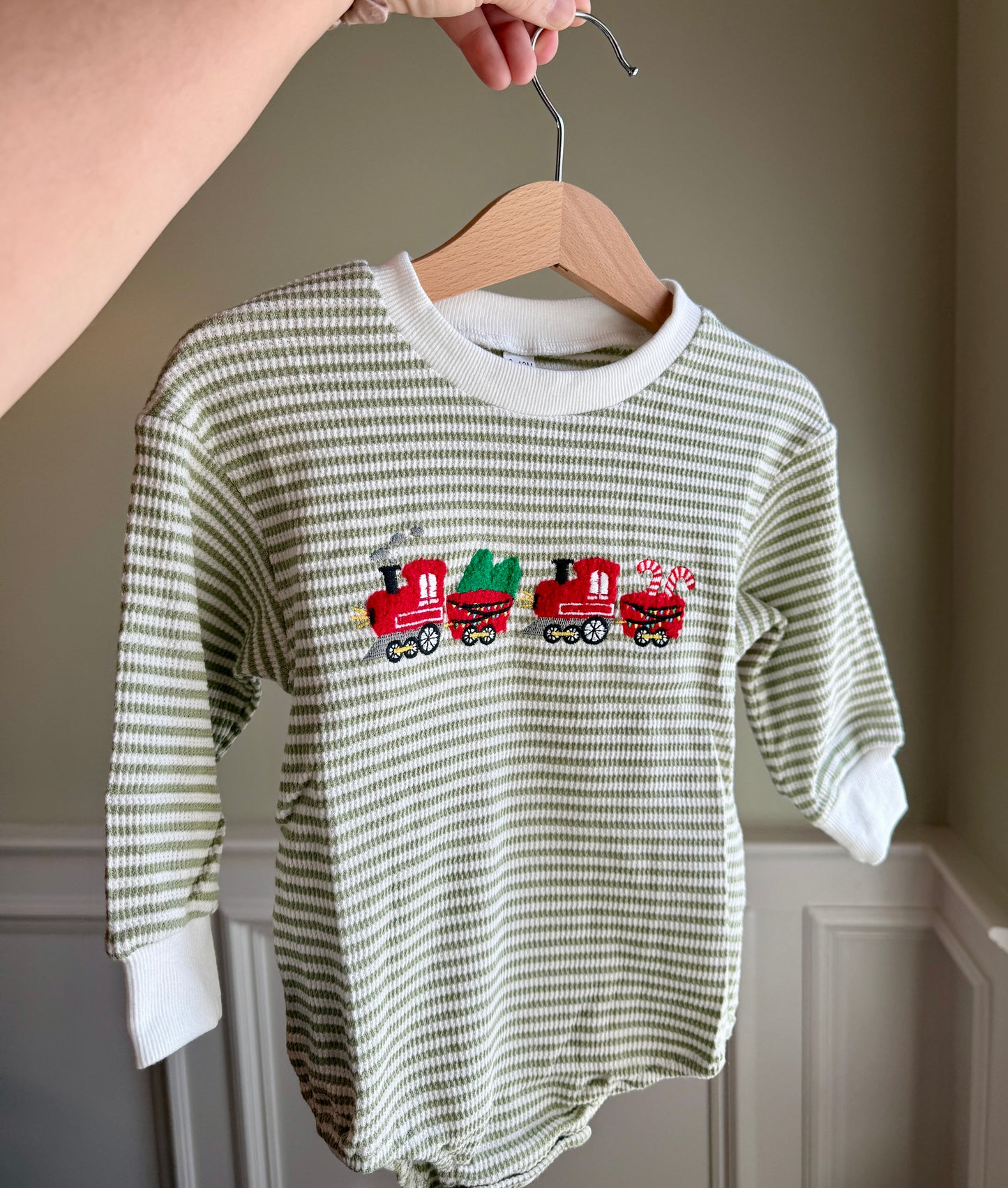 French Knot Christmas Train Bubble